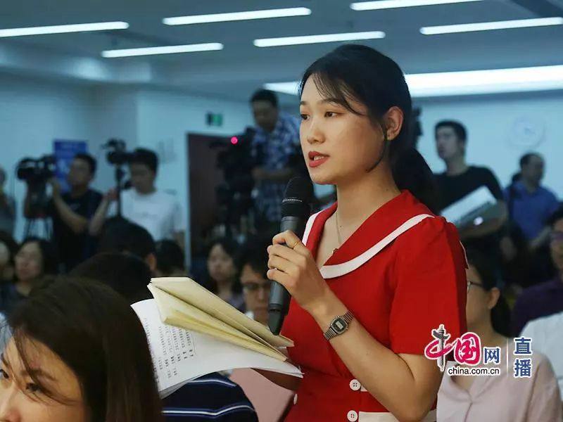 国家卫生健康委召开新闻发布会，解读“健康中国行动”之健康知识普及行动有关情况6.jpg
