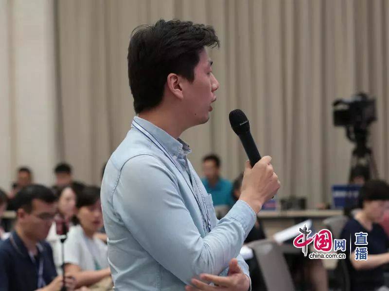 国务院政策例行吹风会：介绍健康中国行动有关情况3.jpg