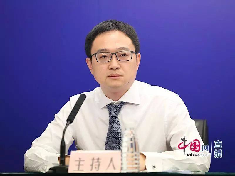 健康中国行动推进委员会办公室召开新闻发布会，解读“健康中国行动”之控烟行动有关情况2.jpg
