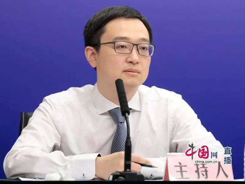 健康中国行动推进委员会办公室召开新闻发布会，解读“健康中国行动”之老年健康促进行动有关情况2.jpg